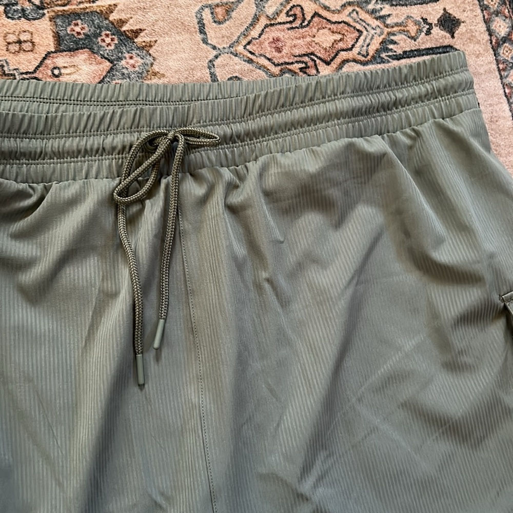 Green Cargo Skirt with Pockets Vively Size 2x - Picture 2 of 9